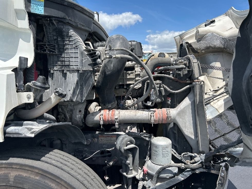 Day Cab Tractor-Heavy Duty Tractors-Freightliner-2020-T11664ST-Tampa-FL-344,658\n\t\tmiles-$ 53,000 - Image 15