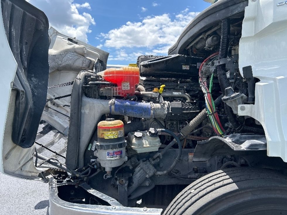 Day Cab Tractor-Heavy Duty Tractors-Freightliner-2020-T11664ST-Tampa-FL-344,658\n\t\tmiles-$ 53,000 - Image 16