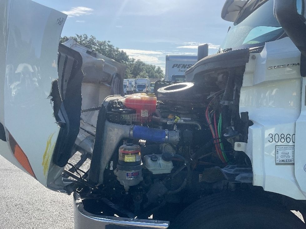 Day Cab Tractor-Heavy Duty Tractors-Freightliner-2020-T11664ST-Tampa-FL-389,287\n\t\tmiles-$ 51,250 - Image 16