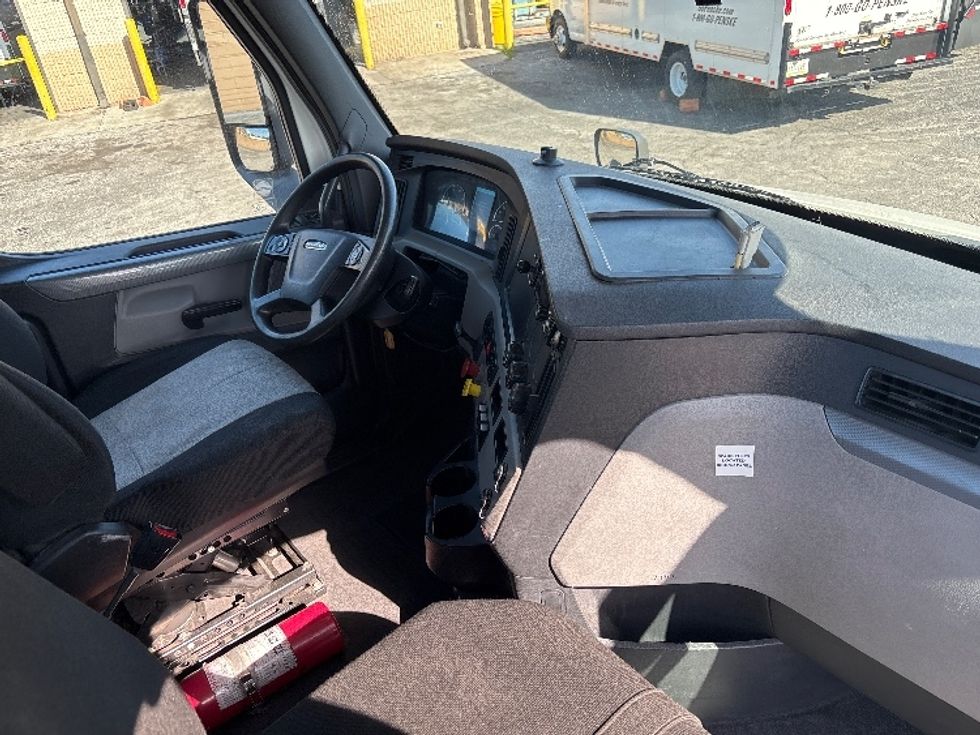 Day Cab Tractor-Heavy Duty Tractors-Freightliner-2020-T11664ST-Tampa-FL-421,130\n\t\tmiles-$ 48,750 - Image 14