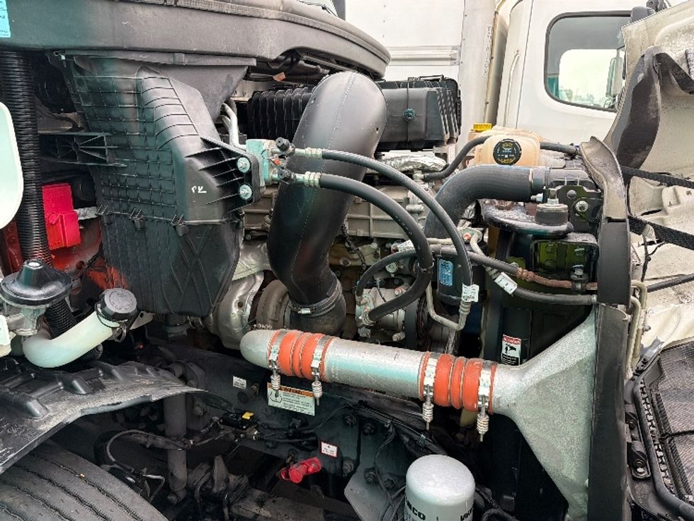 Day Cab Tractor-Heavy Duty Tractors-Freightliner-2020-T11664ST-Torrance-CA-152,454\n\t\tmiles-$ 64,000 - Image 15