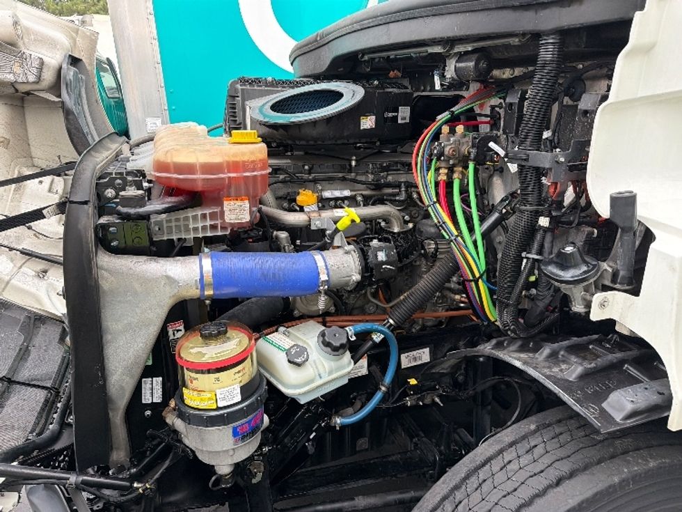 Day Cab Tractor-Heavy Duty Tractors-Freightliner-2020-T11664ST-Torrance-CA-152,454\n\t\tmiles-$ 64,000 - Image 16