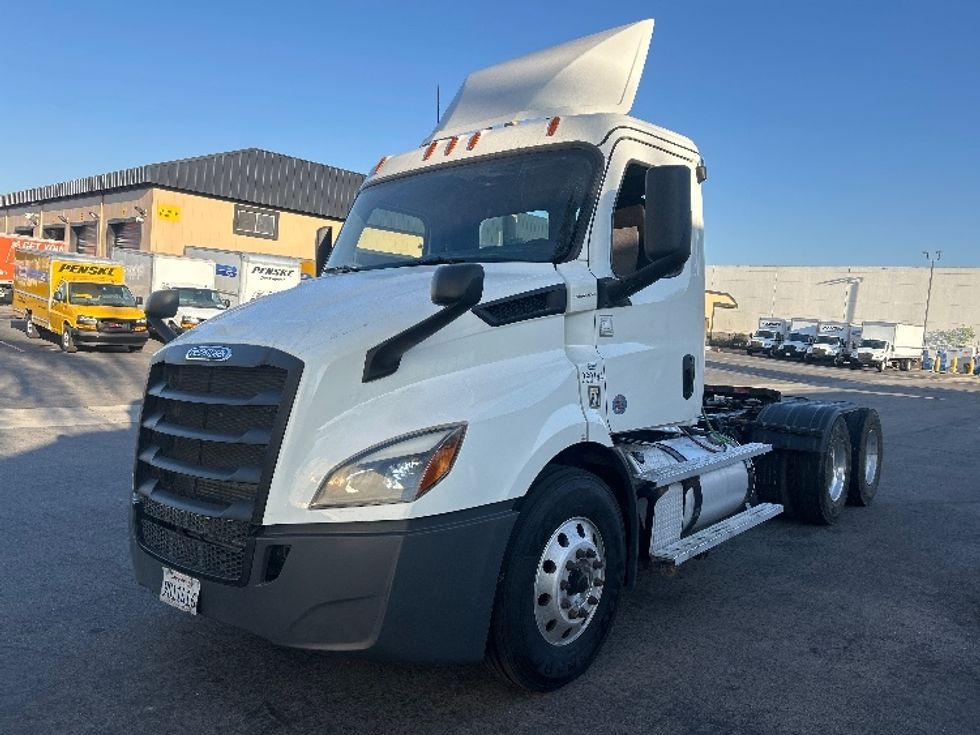 Day Cab Tractor-Heavy Duty Tractors-Freightliner-2020-T11664ST-Torrance-CA-514,448\n\t\tmiles-$ 45,250 - Image 3