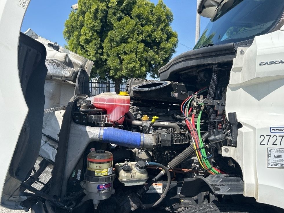Day Cab Tractor-Heavy Duty Tractors-Freightliner-2020-T11664ST-Torrance-CA-537,636\n\t\tmiles-$ 38,250 - Image 16