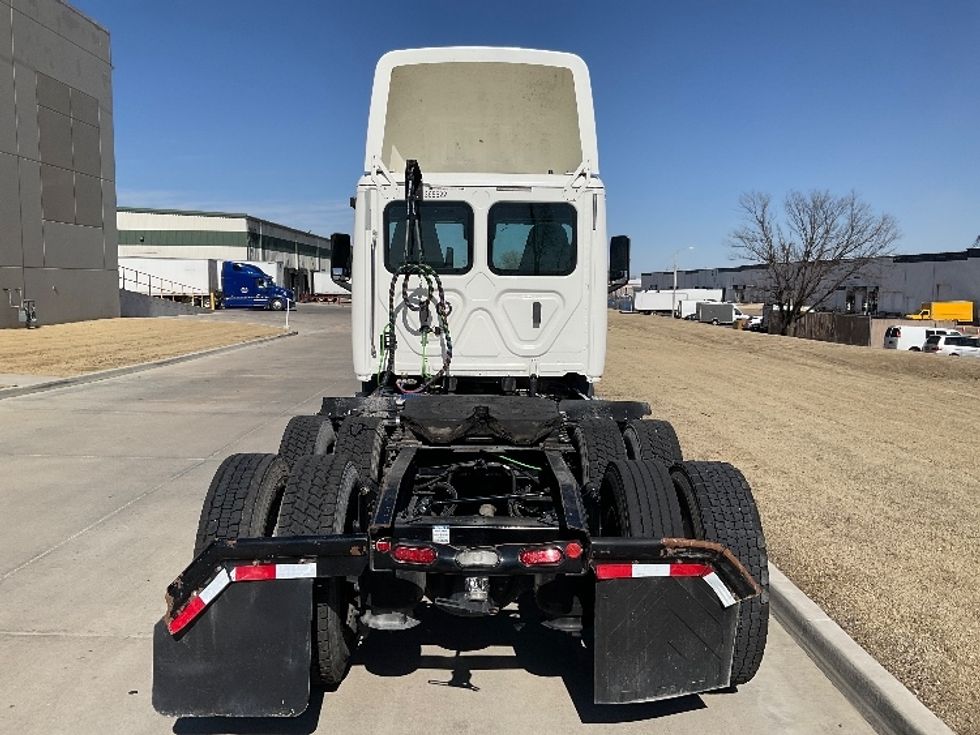 Day Cab Tractor-Heavy Duty Tractors-Freightliner-2020-T11664ST-Tulsa-OK-298,564\n\t\tmiles-$ 55,250 - Image 6