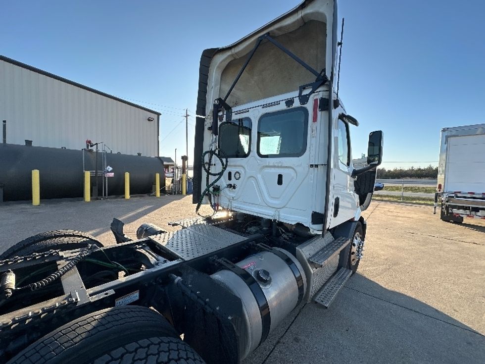 Day Cab Tractor-Heavy Duty Tractors-Freightliner-2020-T11664ST-Waxahachie-TX-219,986\n\t\tmiles-$ 74,250 - Image 17