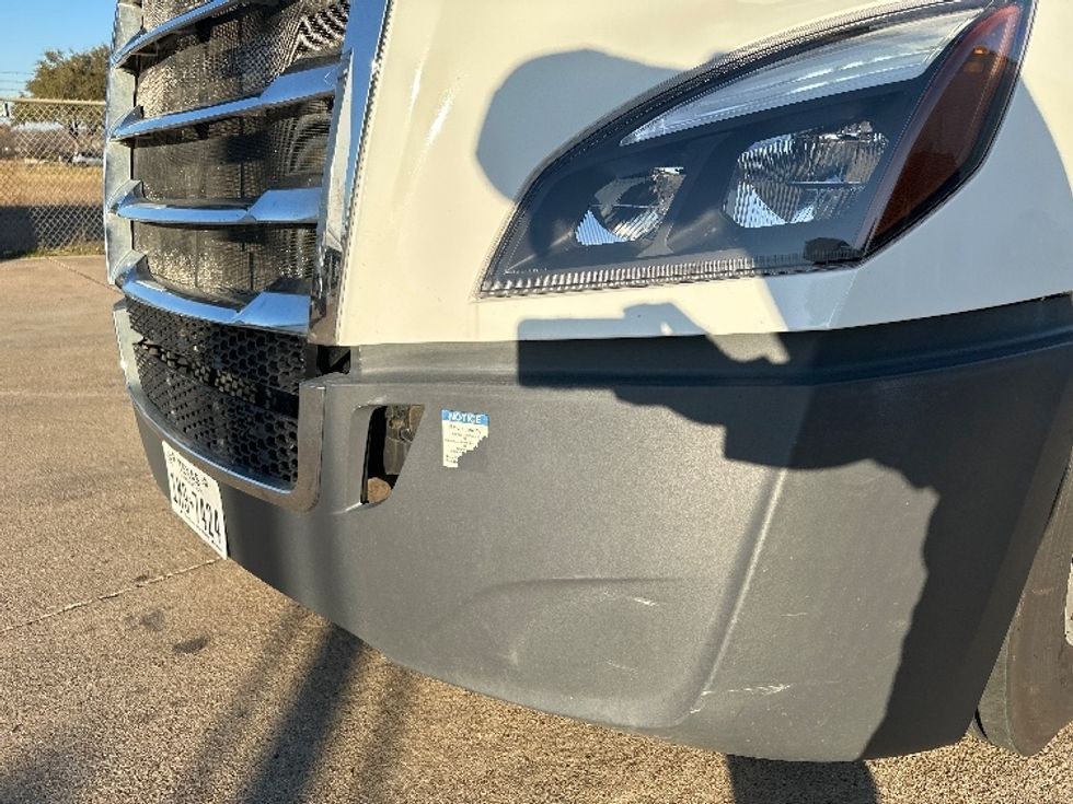 Day Cab Tractor-Heavy Duty Tractors-Freightliner-2020-T11664ST-Waxahachie-TX-219,986\n\t\tmiles-$ 74,250 - Image 19