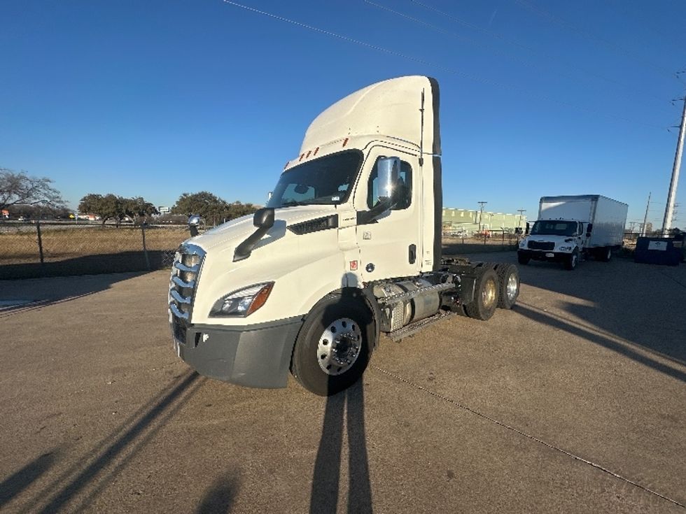 Day Cab Tractor-Heavy Duty Tractors-Freightliner-2020-T11664ST-Waxahachie-TX-219,986\n\t\tmiles-$ 74,250 - Image 3