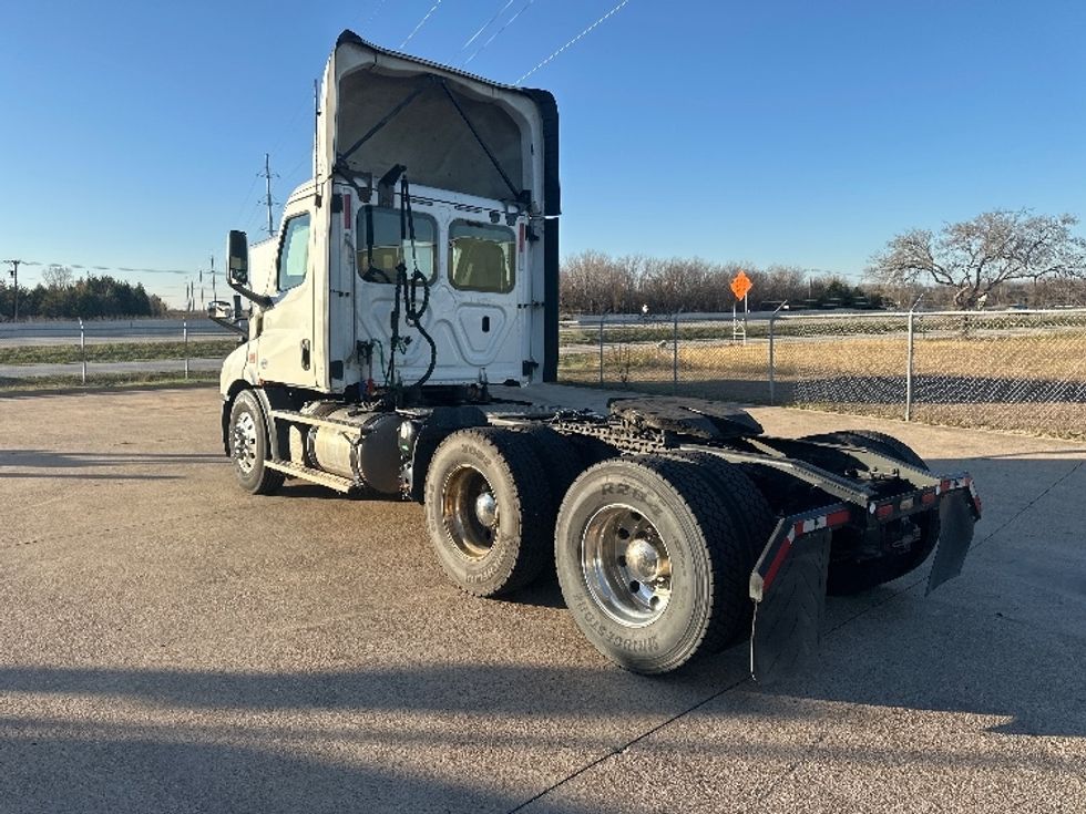 Day Cab Tractor-Heavy Duty Tractors-Freightliner-2020-T11664ST-Waxahachie-TX-219,986\n\t\tmiles-$ 74,250 - Image 5