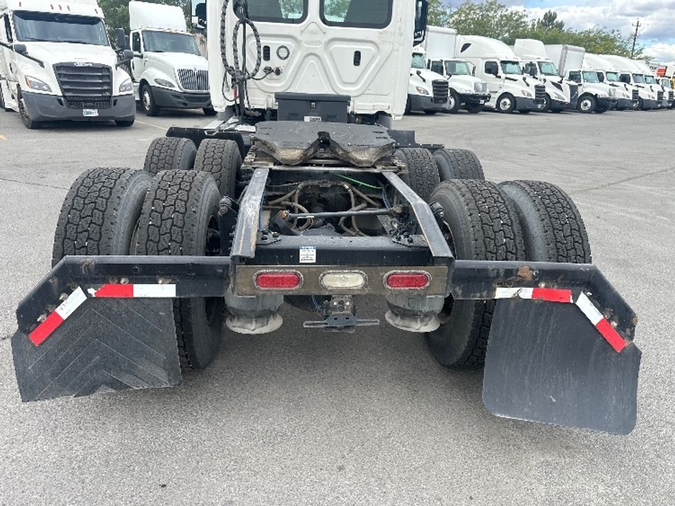 Day Cab Tractor-Heavy Duty Tractors-Freightliner-2020-T11664ST-West Sacramento-CA-290,542\n\t\tmiles-$ 57,750 - Image 6
