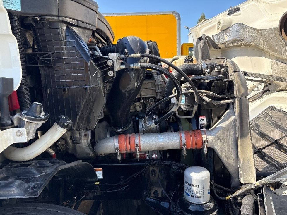 Day Cab Tractor-Heavy Duty Tractors-Freightliner-2020-T11664ST-West Sacramento-CA-426,542\n\t\tmiles-$ 51,000 - Image 15