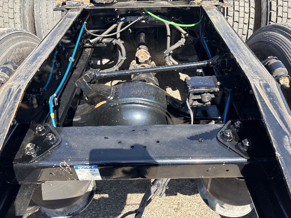 Day Cab Tractor-Heavy Duty Tractors-Freightliner-2020-T11664ST-West Sacramento-CA-426,542\n\t\tmiles-$ 51,000 - Image 6