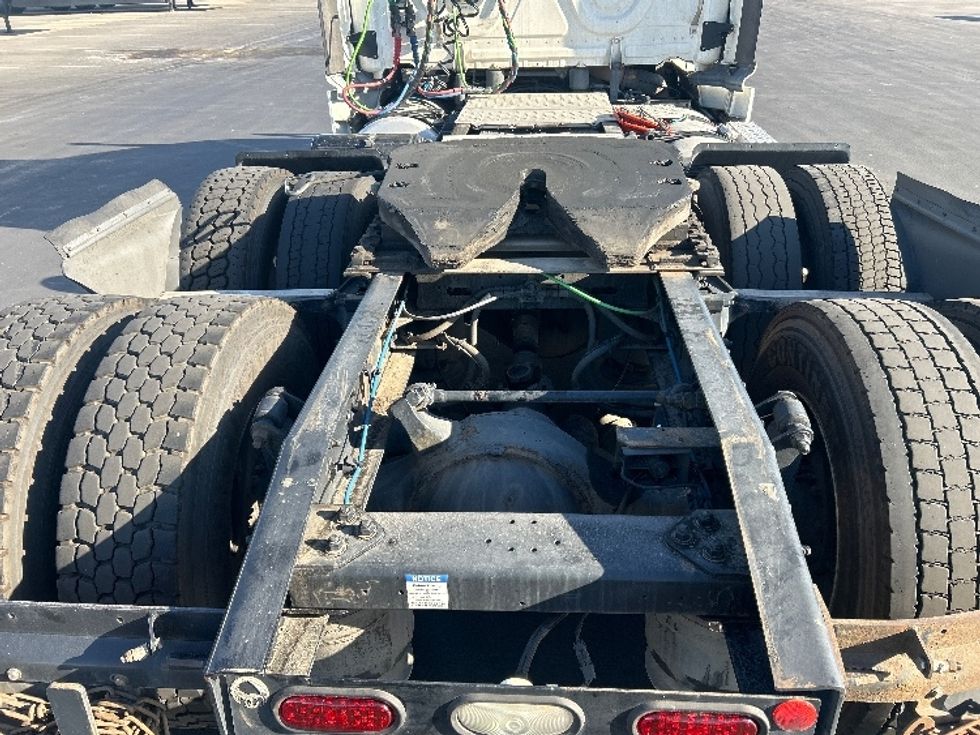 Day Cab Tractor-Heavy Duty Tractors-Freightliner-2020-T11664ST-West Sacramento-CA-599,027\n\t\tmiles-$ 34,500 - Image 6