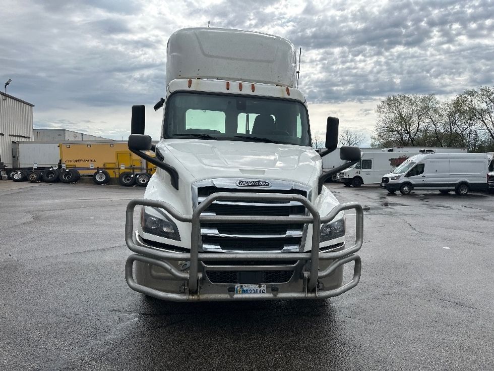 Day Cab Tractor-Heavy Duty Tractors-Freightliner-2020-T11664ST-Windsor-WI-547,011\n\t\tmiles-$ 39,500 - Image 2