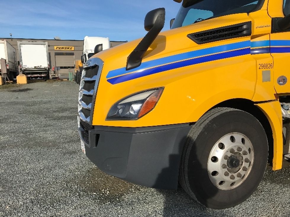Day Cab Tractor-Heavy Duty Tractors-Freightliner-2020-T12642ST-Abbotsford-BC-140,879\n\t\tkm-$ 55,250 - Image 20