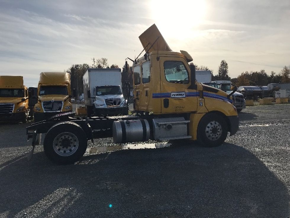 Day Cab Tractor-Heavy Duty Tractors-Freightliner-2020-T12642ST-Abbotsford-BC-140,879\n\t\tkm-$ 55,250 - Image 7