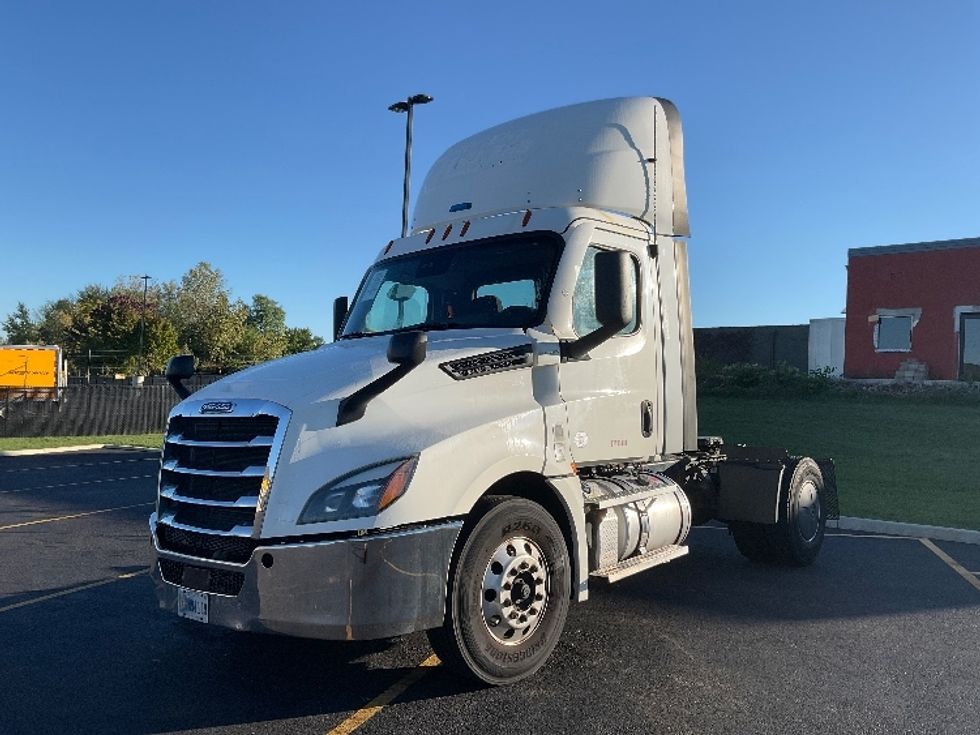 Day Cab Tractor-Heavy Duty Tractors-Freightliner-2020-T12642ST-Akron-OH-642,892\n\t\tmiles-$ 25,500 - Image 3