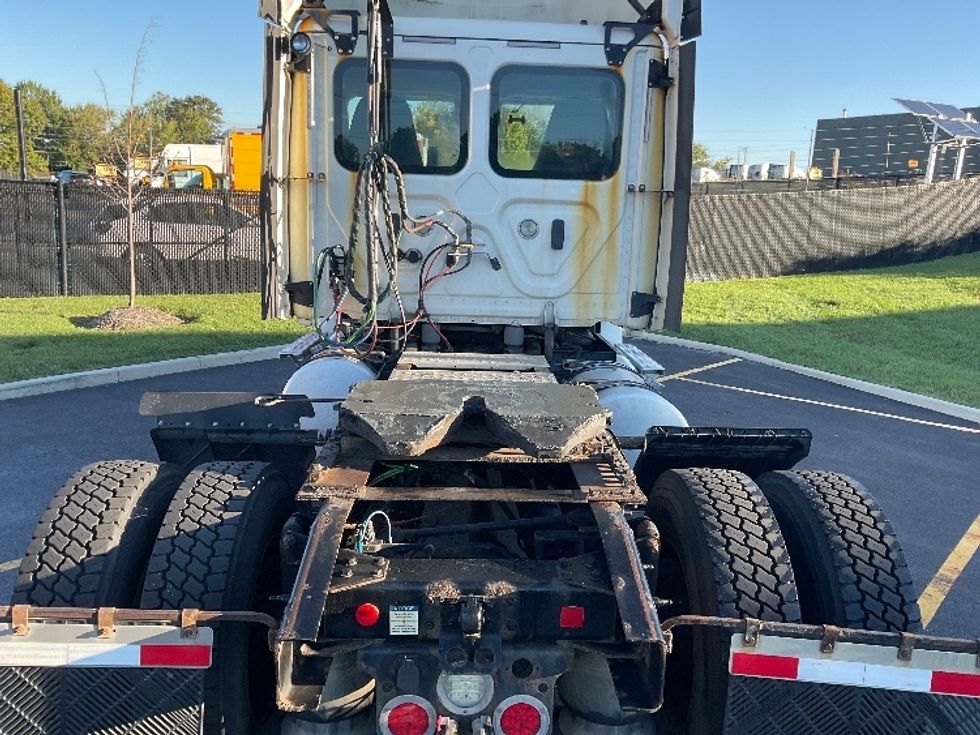 Day Cab Tractor-Heavy Duty Tractors-Freightliner-2020-T12642ST-Akron-OH-642,892\n\t\tmiles-$ 25,500 - Image 6