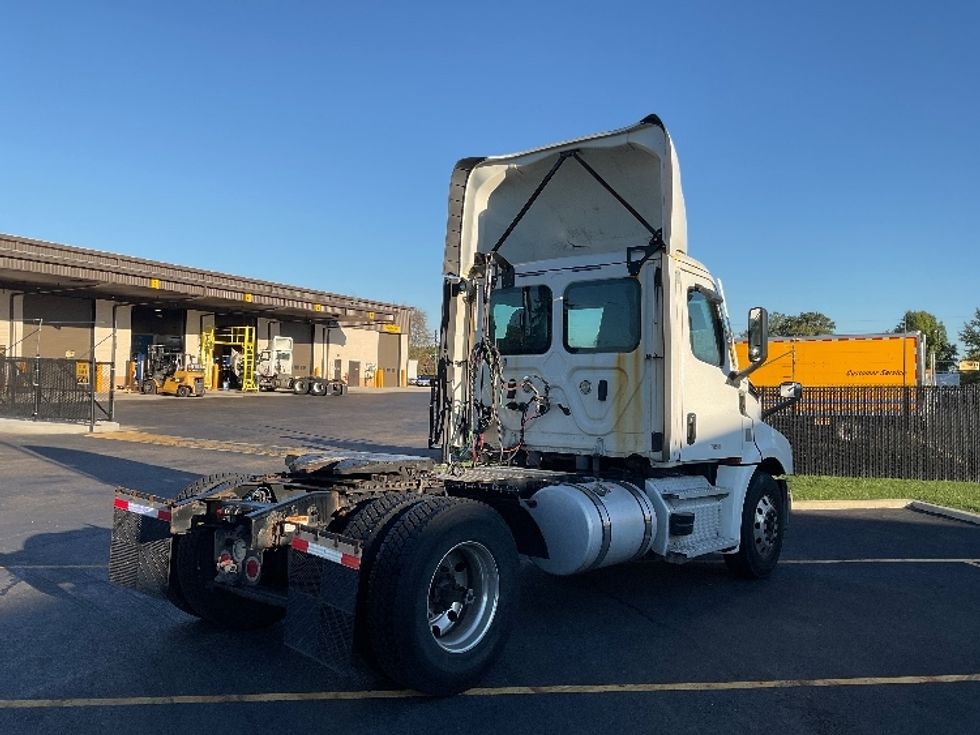 Day Cab Tractor-Heavy Duty Tractors-Freightliner-2020-T12642ST-Akron-OH-642,892\n\t\tmiles-$ 25,500 - Image 7