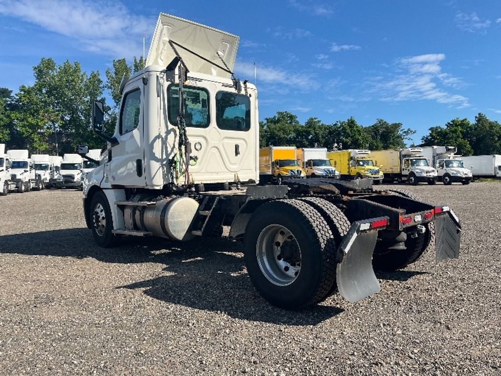 Day Cab Tractor-Heavy Duty Tractors-Freightliner-2020-T12642ST-Albany-NY-310,596\n\t\tmiles-$ 44,000 - Image 5