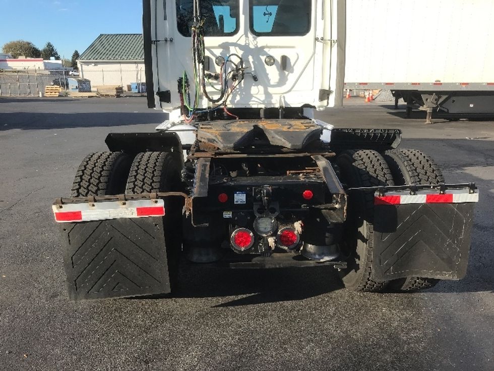Day Cab Tractor-Heavy Duty Tractors-Freightliner-2020-T12642ST-Allentown-PA-640,952\n\t\tmiles-$ 25,500 - Image 19