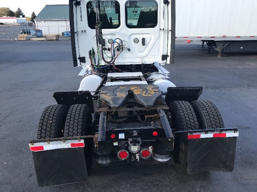 Day Cab Tractor-Heavy Duty Tractors-Freightliner-2020-T12642ST-Allentown-PA-640,952\n\t\tmiles-$ 25,500 - Image 6