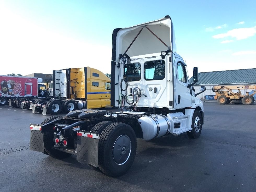 Day Cab Tractor-Heavy Duty Tractors-Freightliner-2020-T12642ST-Allentown-PA-640,952\n\t\tmiles-$ 25,500 - Image 7