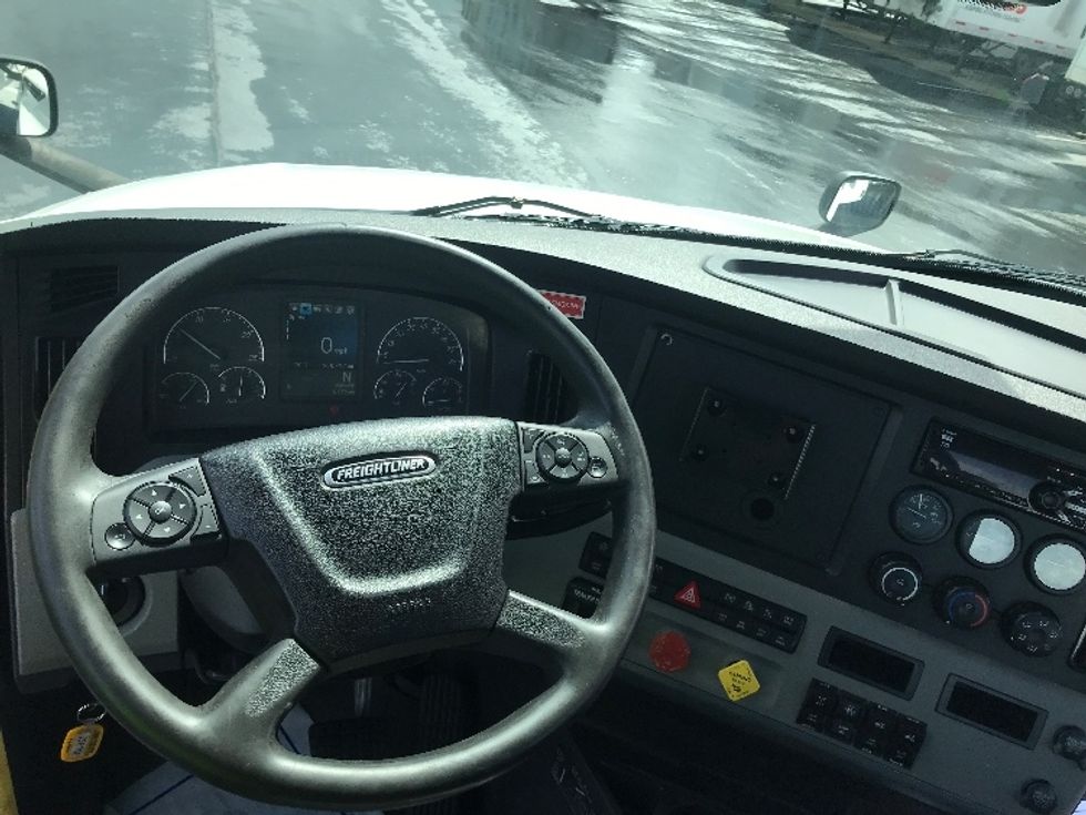 Day Cab Tractor-Heavy Duty Tractors-Freightliner-2020-T12642ST-Allentown-PA-650,796\n\t\tmiles-$ 27,000 - Image 11