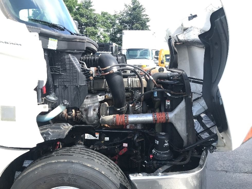 Day Cab Tractor-Heavy Duty Tractors-Freightliner-2020-T12642ST-Allentown-PA-650,796\n\t\tmiles-$ 27,000 - Image 15