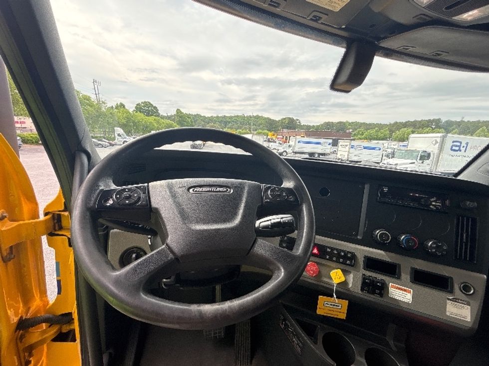 Day Cab Tractor-Heavy Duty Tractors-Freightliner-2020-T12642ST-Atlanta (Forest Park)-GA-206,942\n\t\tmiles-$ 45,250 - Image 11