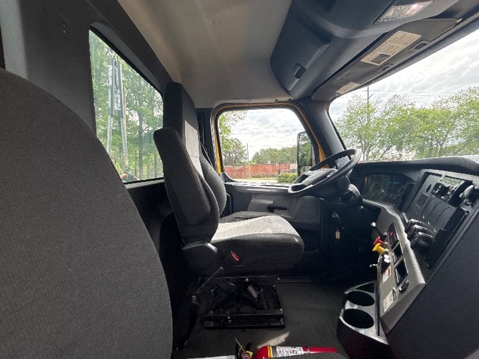 Day Cab Tractor-Heavy Duty Tractors-Freightliner-2020-T12642ST-Atlanta (Forest Park)-GA-206,942\n\t\tmiles-$ 45,250 - Image 14