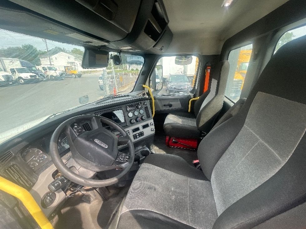 Day Cab Tractor-Heavy Duty Tractors-Freightliner-2020-T12642ST-Baltimore-MD-507,121\n\t\tmiles-$ 30,750 - Image 11