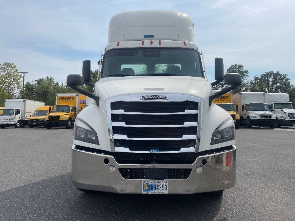 Day Cab Tractor-Heavy Duty Tractors-Freightliner-2020-T12642ST-Baltimore-MD-507,121\n\t\tmiles-$ 30,750 - Image 2