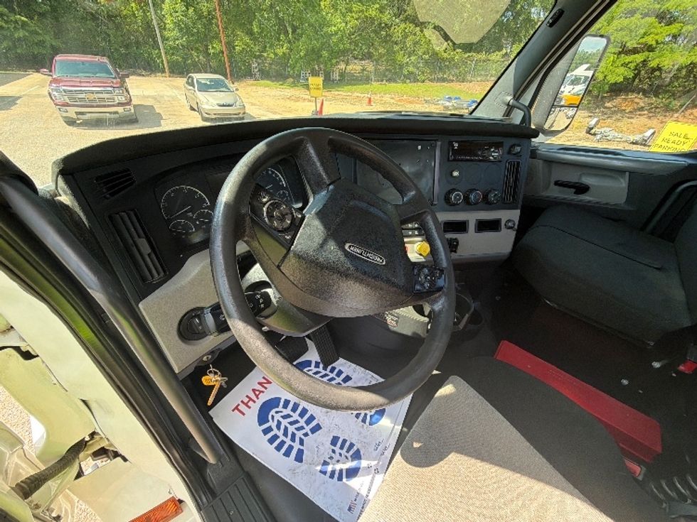 Day Cab Tractor-Heavy Duty Tractors-Freightliner-2020-T12642ST-Belden-MS-237,065\n\t\tmiles-$ 52,000 - Image 10