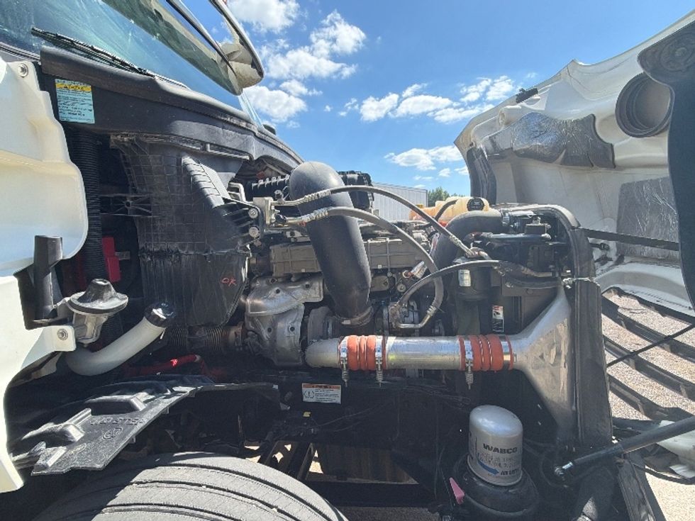 Day Cab Tractor-Heavy Duty Tractors-Freightliner-2020-T12642ST-Belden-MS-237,065\n\t\tmiles-$ 52,000 - Image 15