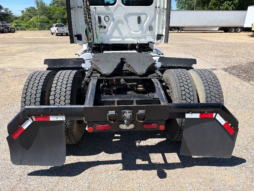 Day Cab Tractor-Heavy Duty Tractors-Freightliner-2020-T12642ST-Belden-MS-237,065\n\t\tmiles-$ 52,000 - Image 6