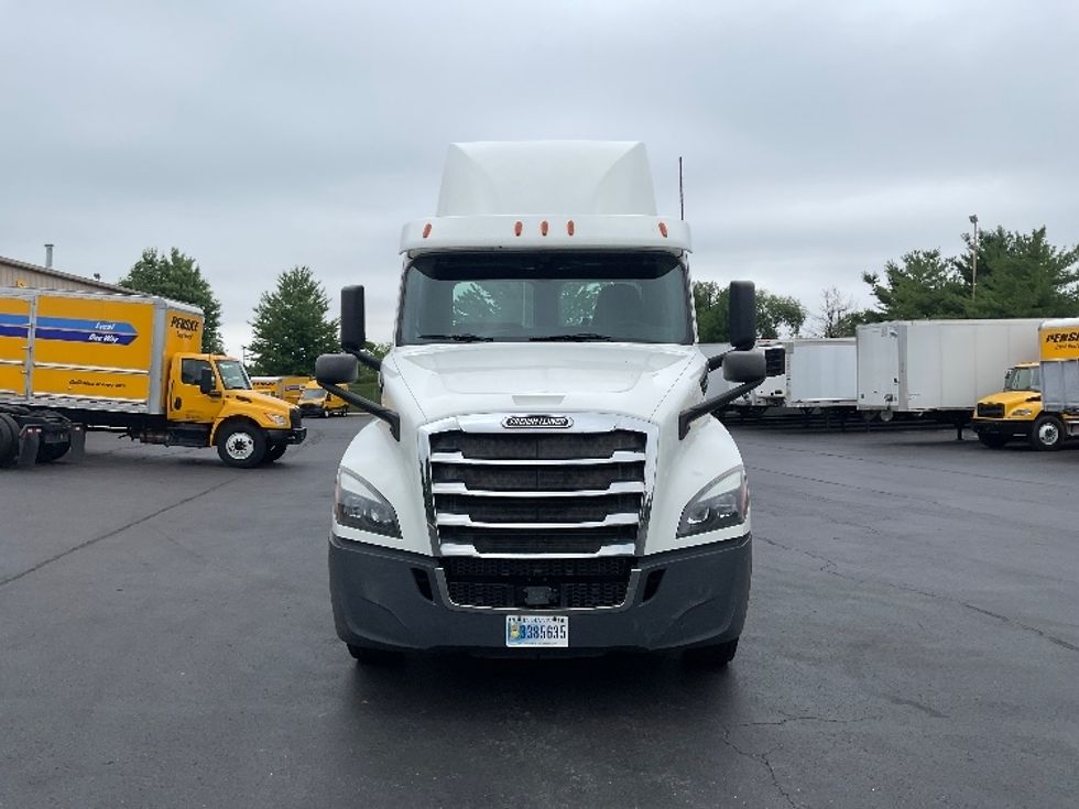 Day Cab Tractor-Heavy Duty Tractors-Freightliner-2020-T12642ST-Bethlehem-PA-251,960\n\t\tmiles-$ 48,000 - Image 2