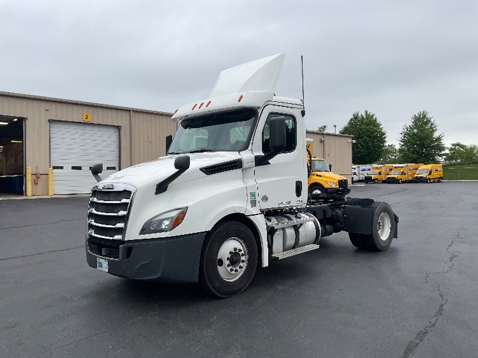 Day Cab Tractor-Heavy Duty Tractors-Freightliner-2020-T12642ST-Bethlehem-PA-251,960\n\t\tmiles-$ 48,000 - Image 3