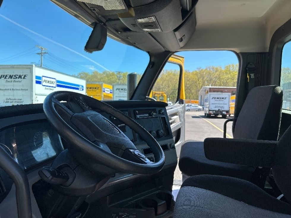 Day Cab Tractor-Heavy Duty Tractors-Freightliner-2020-T12642ST-Braintree-MA-376,469\n\t\tmiles-$ 35,000 - Image 10