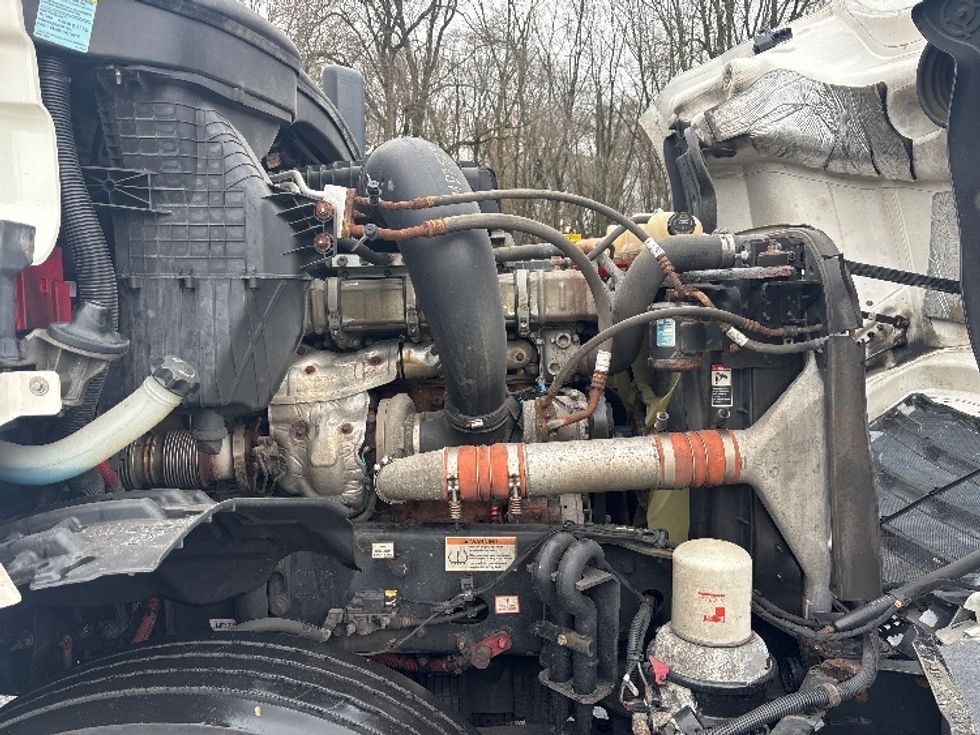 Day Cab Tractor-Heavy Duty Tractors-Freightliner-2020-T12642ST-Burlington-NJ-424,115\n\t\tmiles-$ 36,500 - Image 15