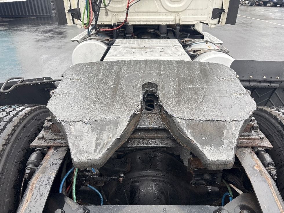 Day Cab Tractor-Heavy Duty Tractors-Freightliner-2020-T12642ST-Burlington-NJ-424,115\n\t\tmiles-$ 36,500 - Image 6