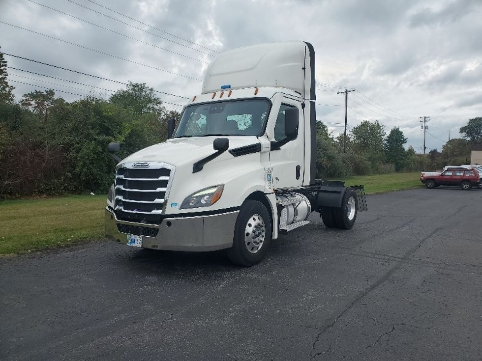 Day Cab Tractor-Heavy Duty Tractors-Freightliner-2020-T12642ST-Burlington-NJ-565,639\n\t\tmiles-$ 27,000 - Image 3