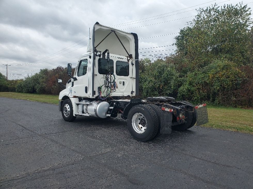 Day Cab Tractor-Heavy Duty Tractors-Freightliner-2020-T12642ST-Burlington-NJ-565,639\n\t\tmiles-$ 27,000 - Image 5