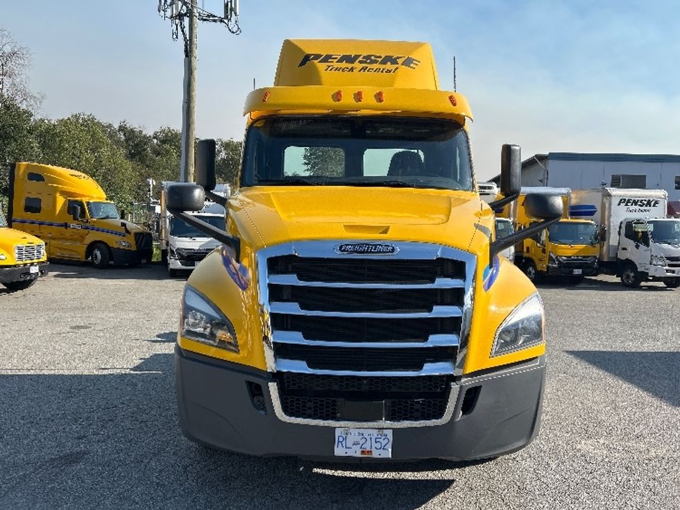 Day Cab Tractor-Heavy Duty Tractors-Freightliner-2020-T12642ST-Burnaby-BC-164,652\n\t\tkm-$ 54,500 - Image 2