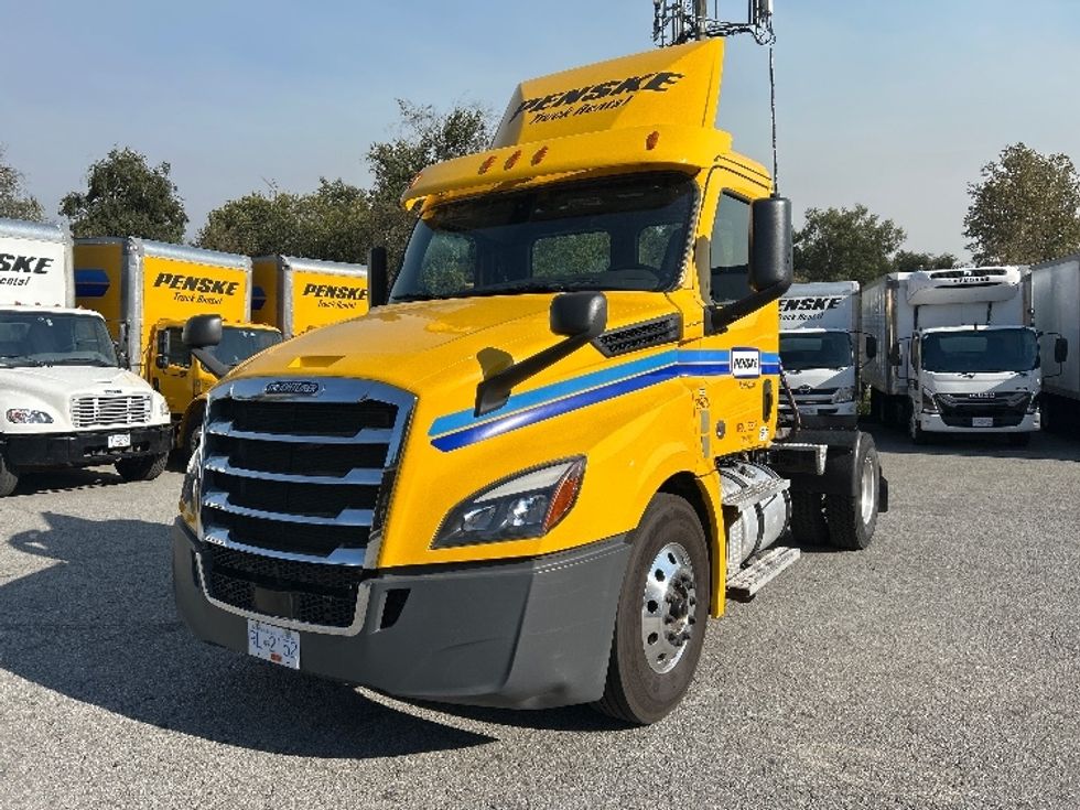 Day Cab Tractor-Heavy Duty Tractors-Freightliner-2020-T12642ST-Burnaby-BC-164,652\n\t\tkm-$ 54,500 - Image 3