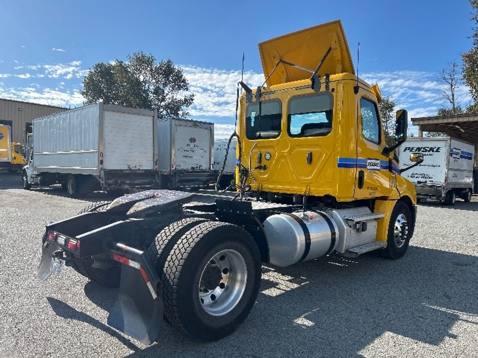 Day Cab Tractor-Heavy Duty Tractors-Freightliner-2020-T12642ST-Burnaby-BC-164,652\n\t\tkm-$ 54,500 - Image 7