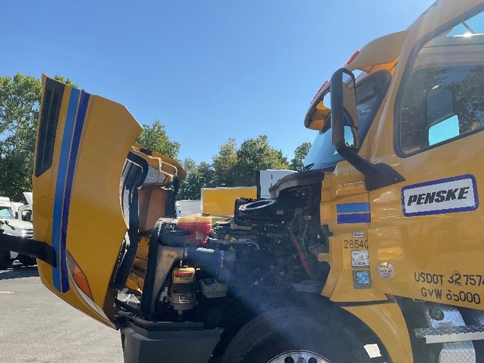 Day Cab Tractor-Heavy Duty Tractors-Freightliner-2020-T12642ST-Capitol Heights-MD-228,313\n\t\tmiles-$ 44,000 - Image 16