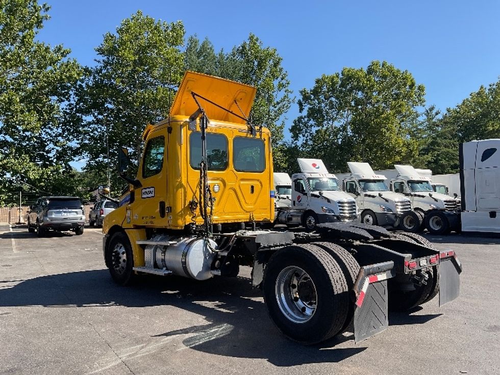 Day Cab Tractor-Heavy Duty Tractors-Freightliner-2020-T12642ST-Capitol Heights-MD-228,313\n\t\tmiles-$ 44,000 - Image 5