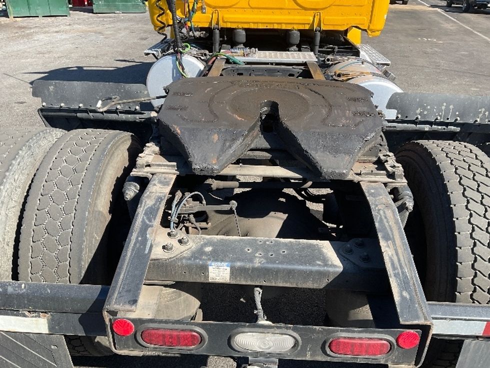 Day Cab Tractor-Heavy Duty Tractors-Freightliner-2020-T12642ST-Capitol Heights-MD-228,313\n\t\tmiles-$ 44,000 - Image 6