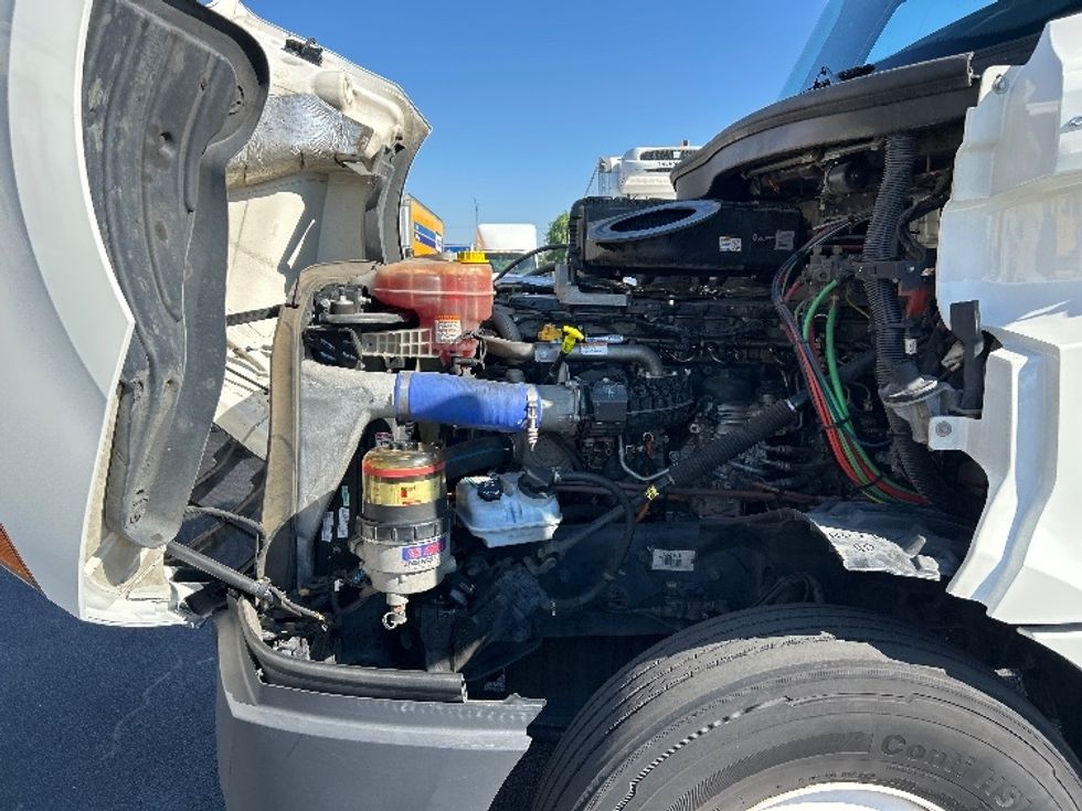 Day Cab Tractor-Heavy Duty Tractors-Freightliner-2020-T12642ST-Ceres-CA-239,906\n\t\tmiles-$ 51,000 - Image 16